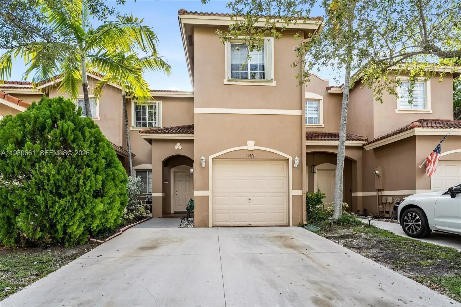 21474 SW 85th Path, Cutler Bay FL 33189 photo 2