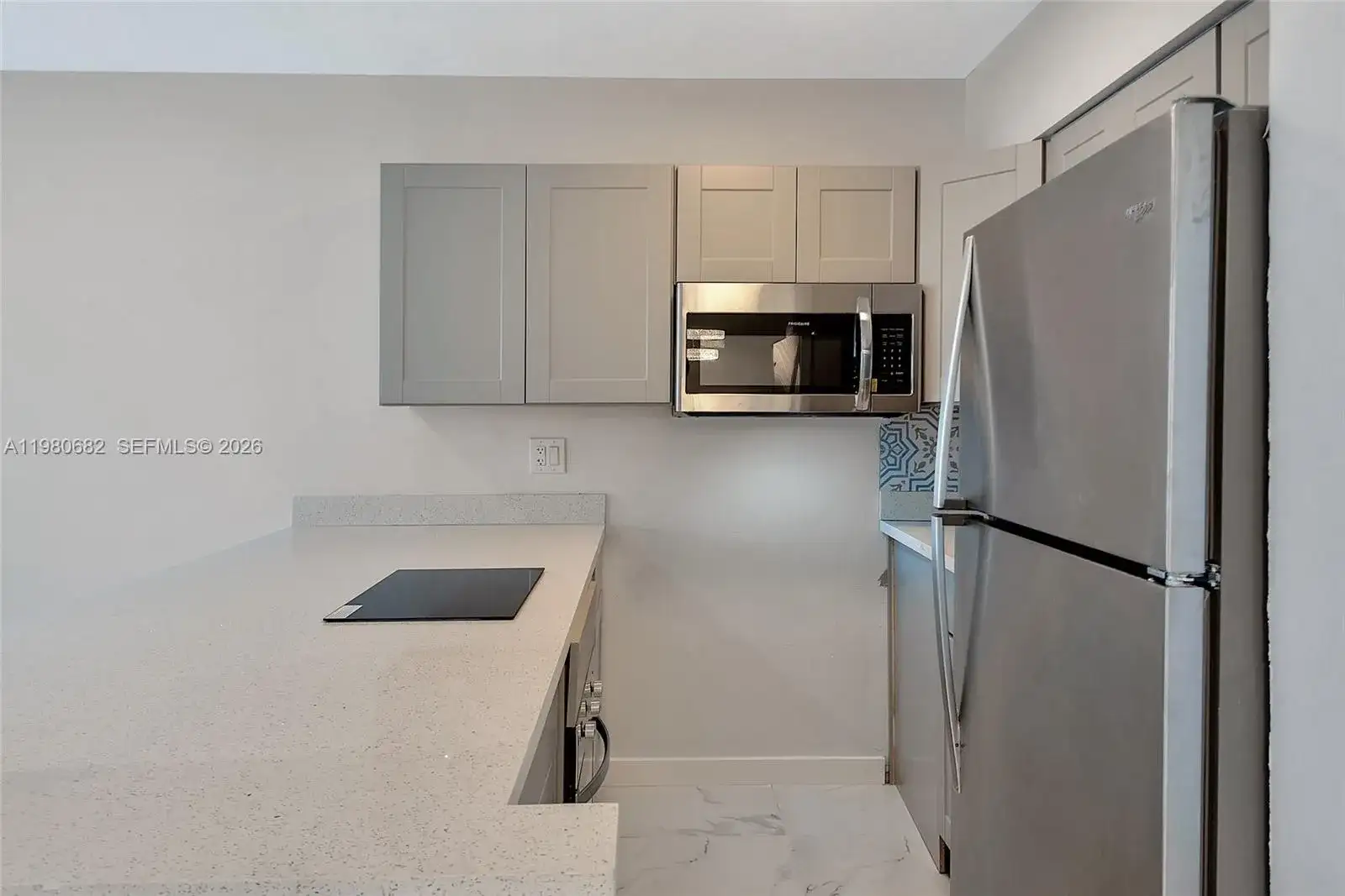 820 SW 11th Ave # 14B, Hallandale Beach FL 33009 photo 4