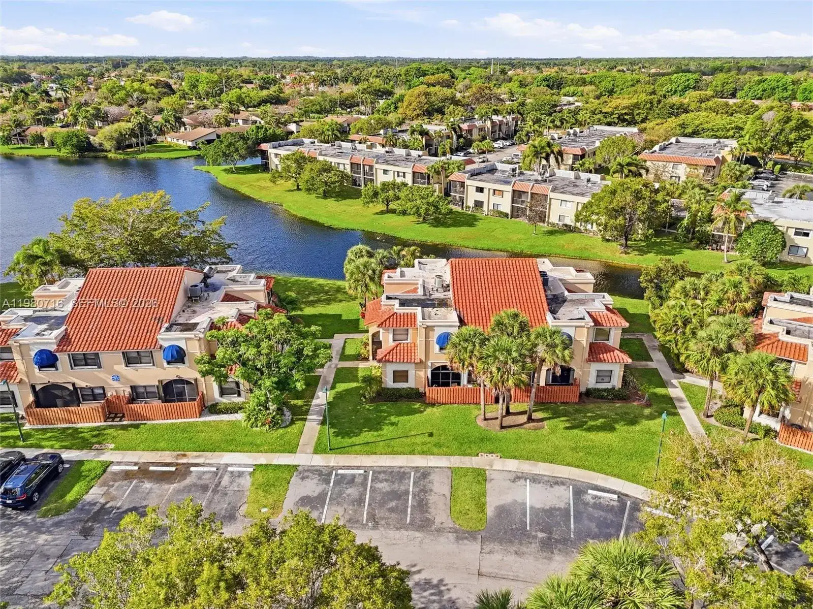 567 Racquet Club Rd # 18, Weston FL 33326 photo 3