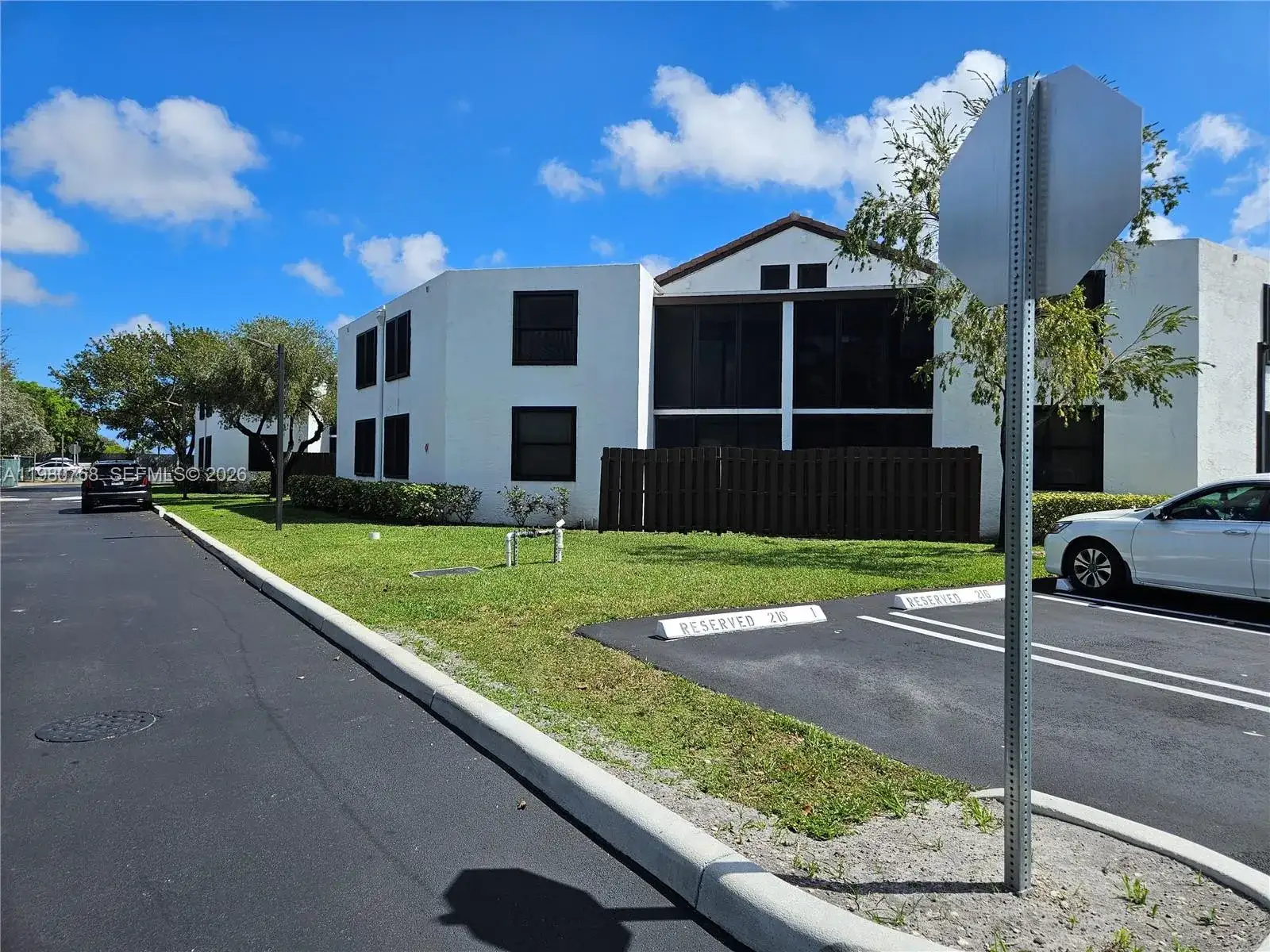 216 Lake Pointe Dr # 227, Oakland Park FL 33309 photo 3