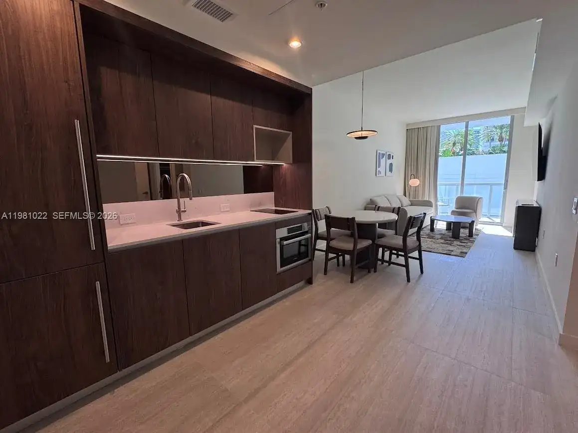 1611 SW 2nd Av # 306, Miami FL 33129 photo 2
