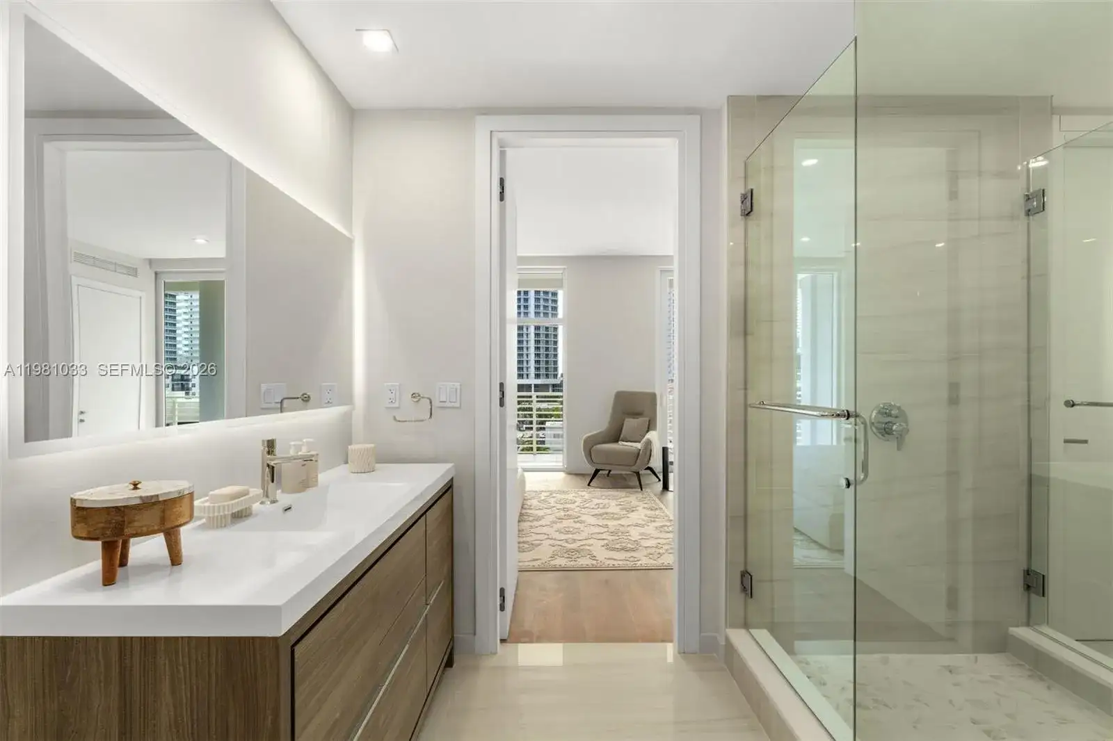 527 Orton Ave # 902, Fort Lauderdale FL 33304 photo 4