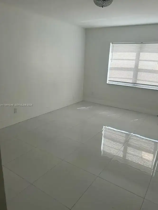 3048 E Sunrise Lakes Dr # 411, Sunrise FL 33322 photo 4