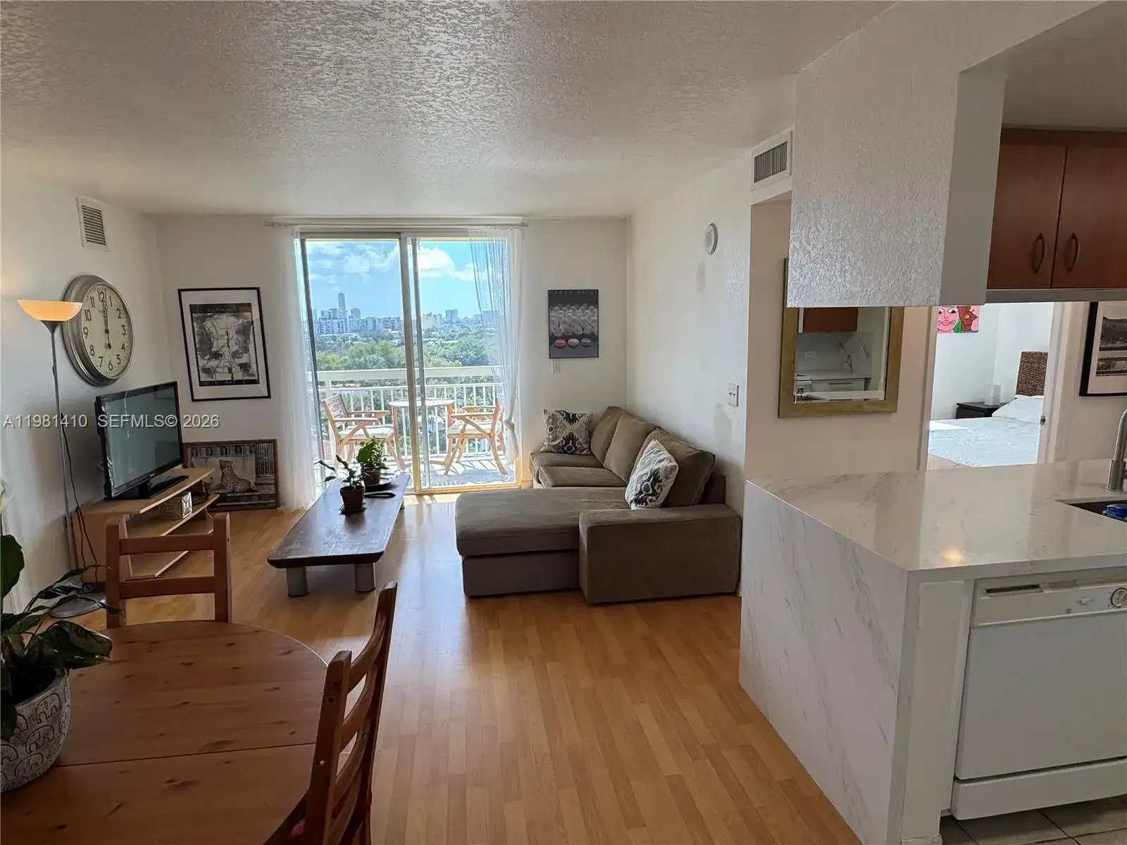 816 NW 11th St # 1108, Miami FL 33136 photo 4