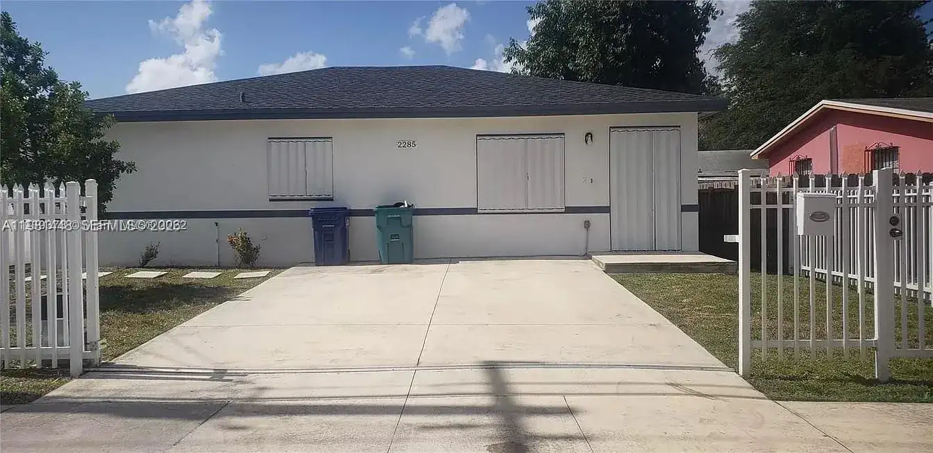 2285 NW 91 ST, Miami FL 33147 photo 2