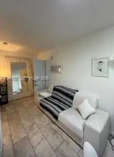 1526 Pennsylvania Ave # 15, Miami Beach FL 33139 photo 3