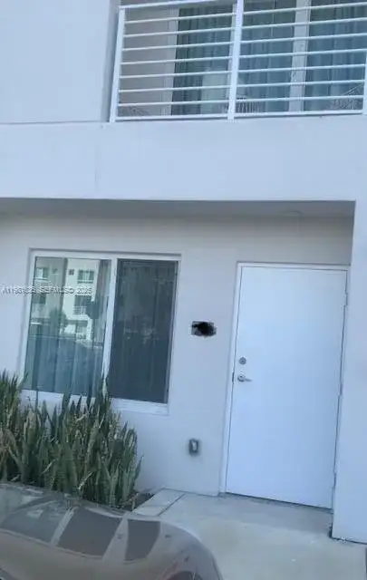 2555 NE 193rd St # 2108, Miami FL 33180 photo 2