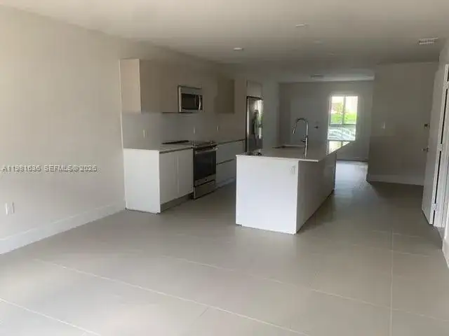 2555 NE 193rd St # 2108, Miami FL 33180 photo 5