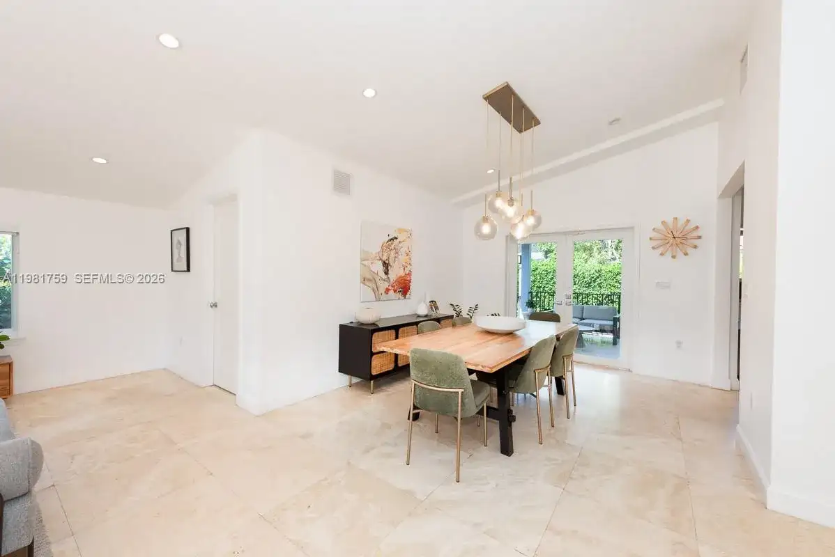 717 Benevento Ave, Coral Gables FL 33146 photo 5