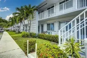 2020 NE 51st Ct # 203, Fort Lauderdale FL 33308 photo 2