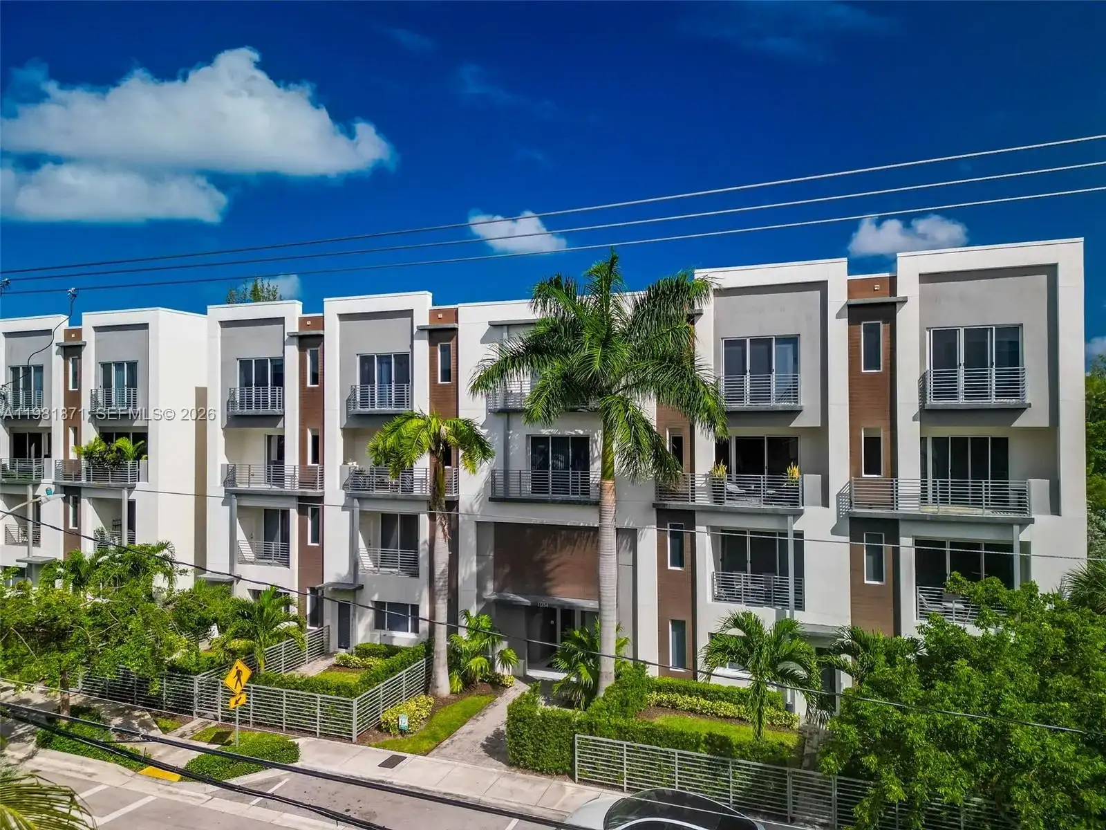 1034 NE 18th Ave # 205, Fort Lauderdale FL 33304 photo 2