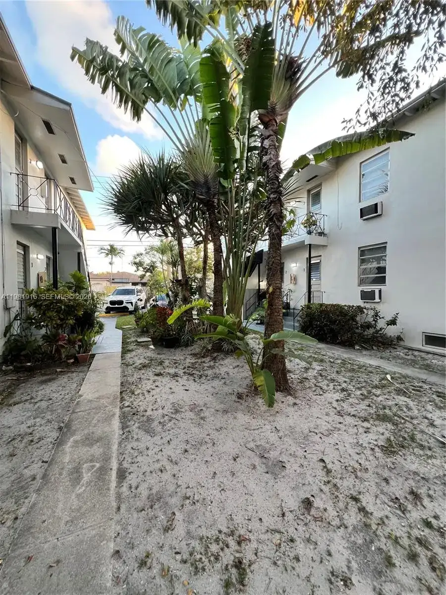 2390 SW 22nd St # 4, Miami FL 33145 photo 3