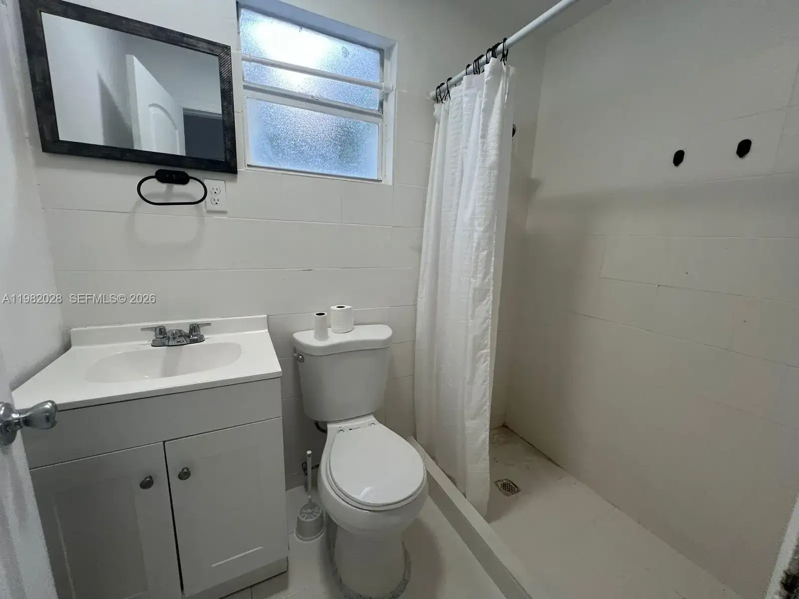 1053 NE 149th St, Miami FL 33161 photo 4