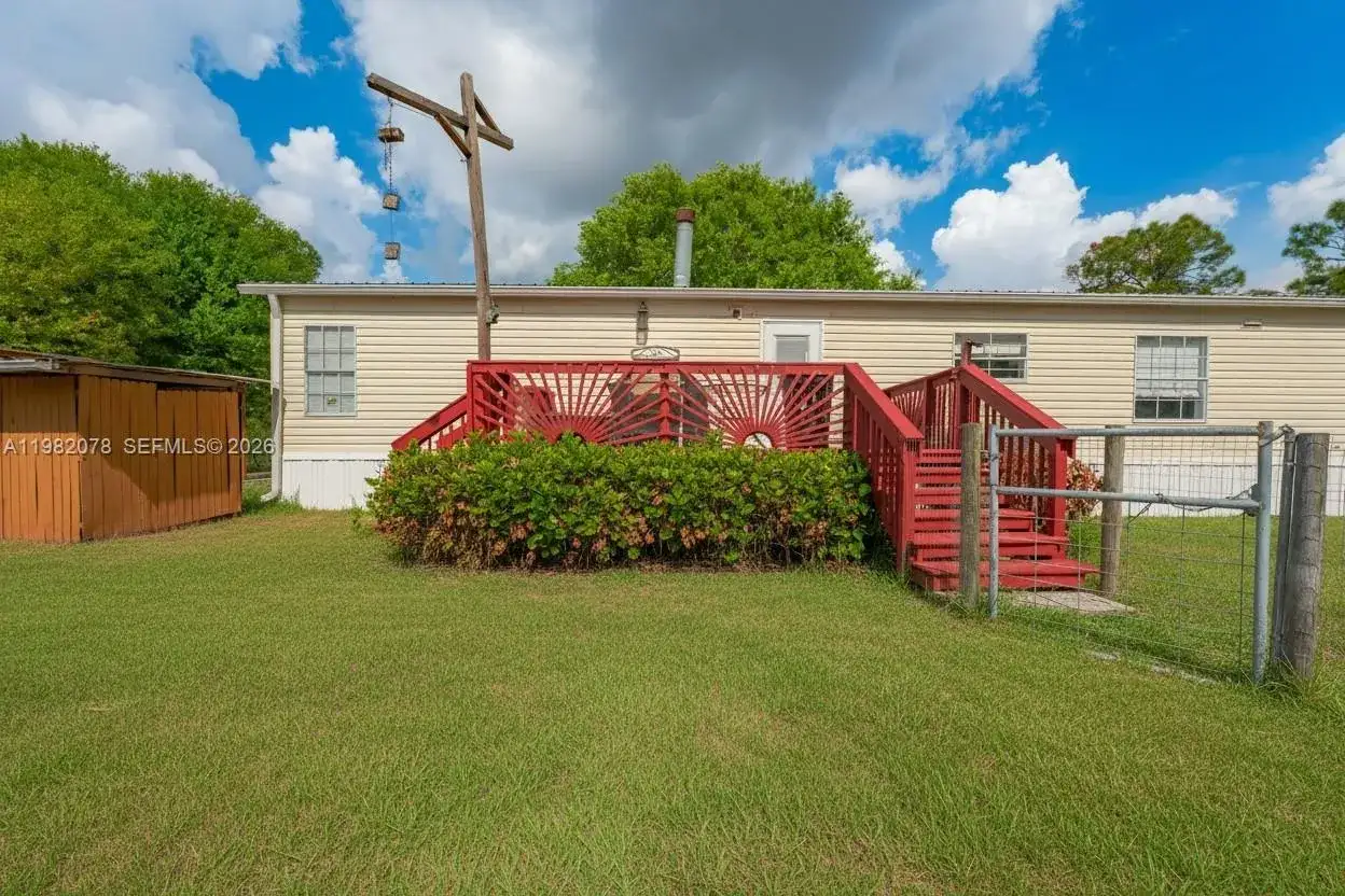 1700 Tampa Ave, Clewiston FL 33440 photo 4