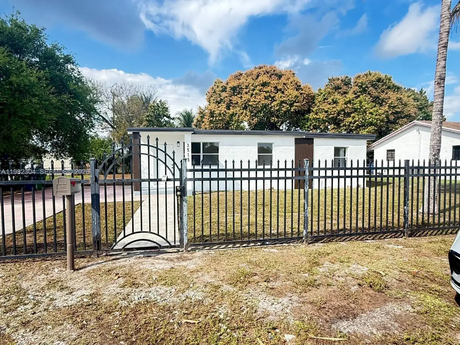 3515 NW 213th St, Miami Gardens FL 33056 photo 2