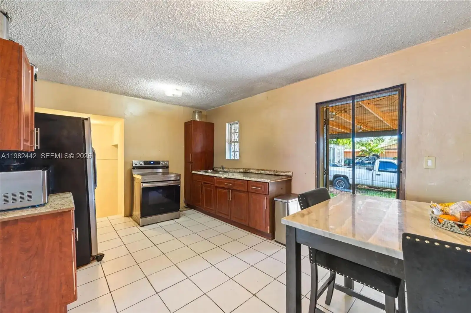 6223 NW Miami Pl, Miami FL 33150 photo 5