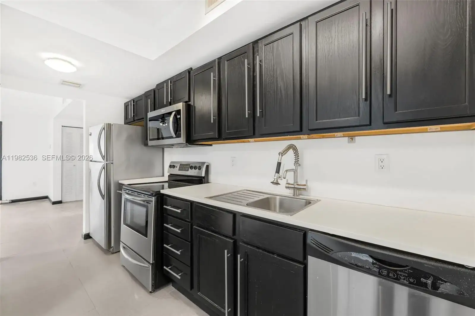 1876 SW 11th Ter # 302, Miami FL 33135 photo 2