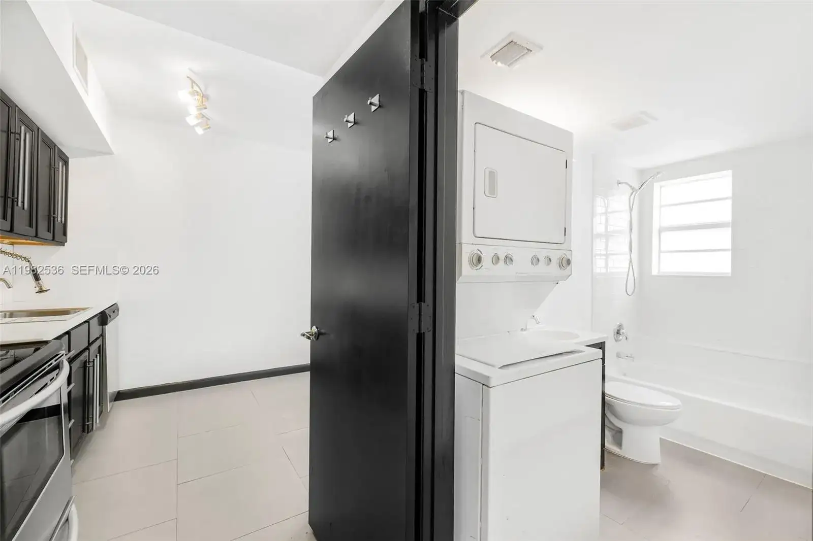 1876 SW 11th Ter # 302, Miami FL 33135 photo 3