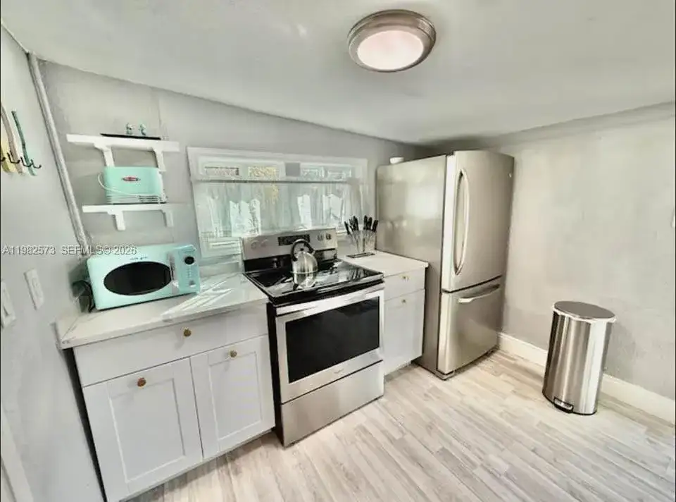 213 N E St, Lake Worth FL 33460 photo 5