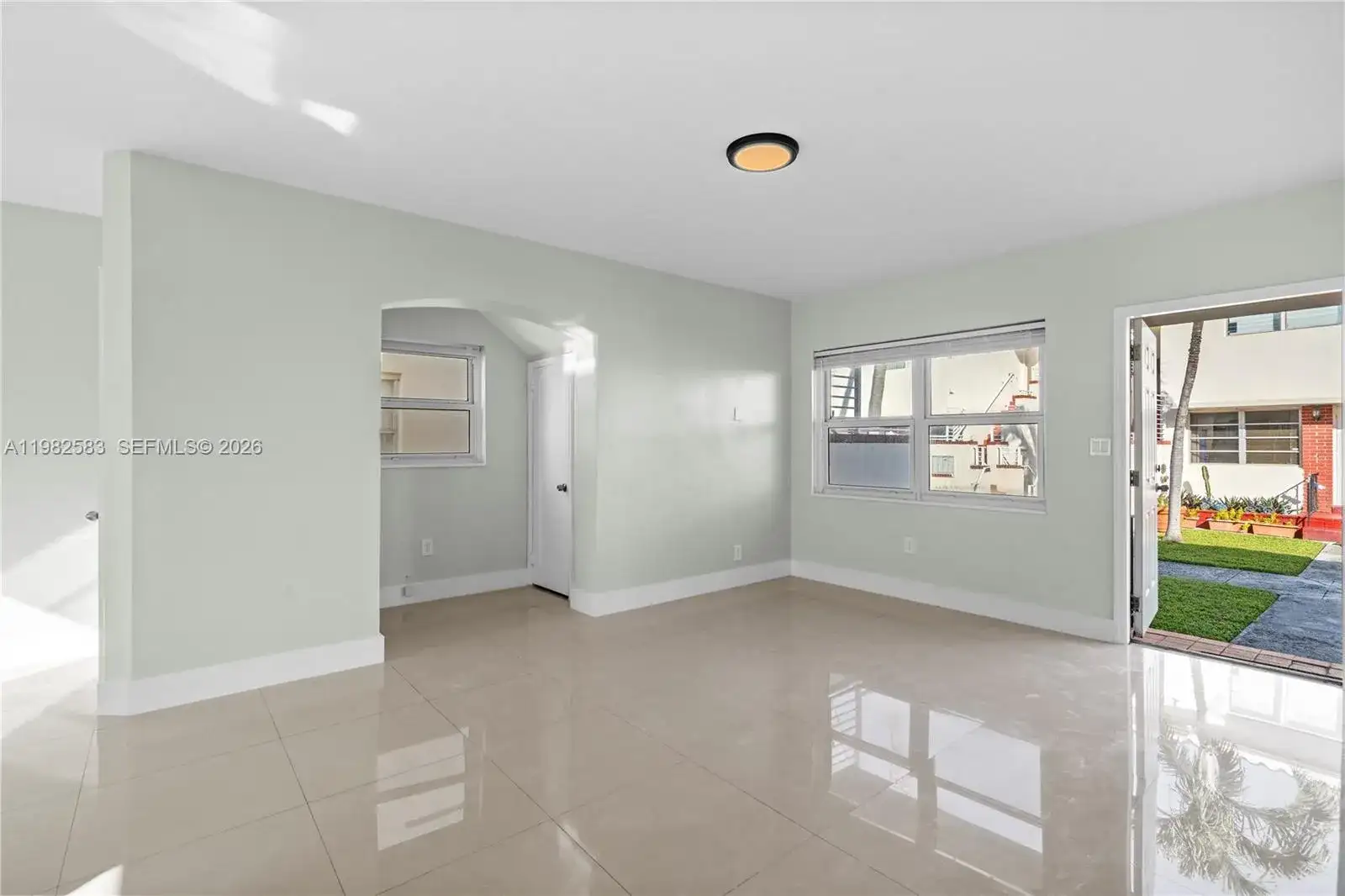 1203 Marseille Dr # 21, Miami Beach FL 33141 photo 2