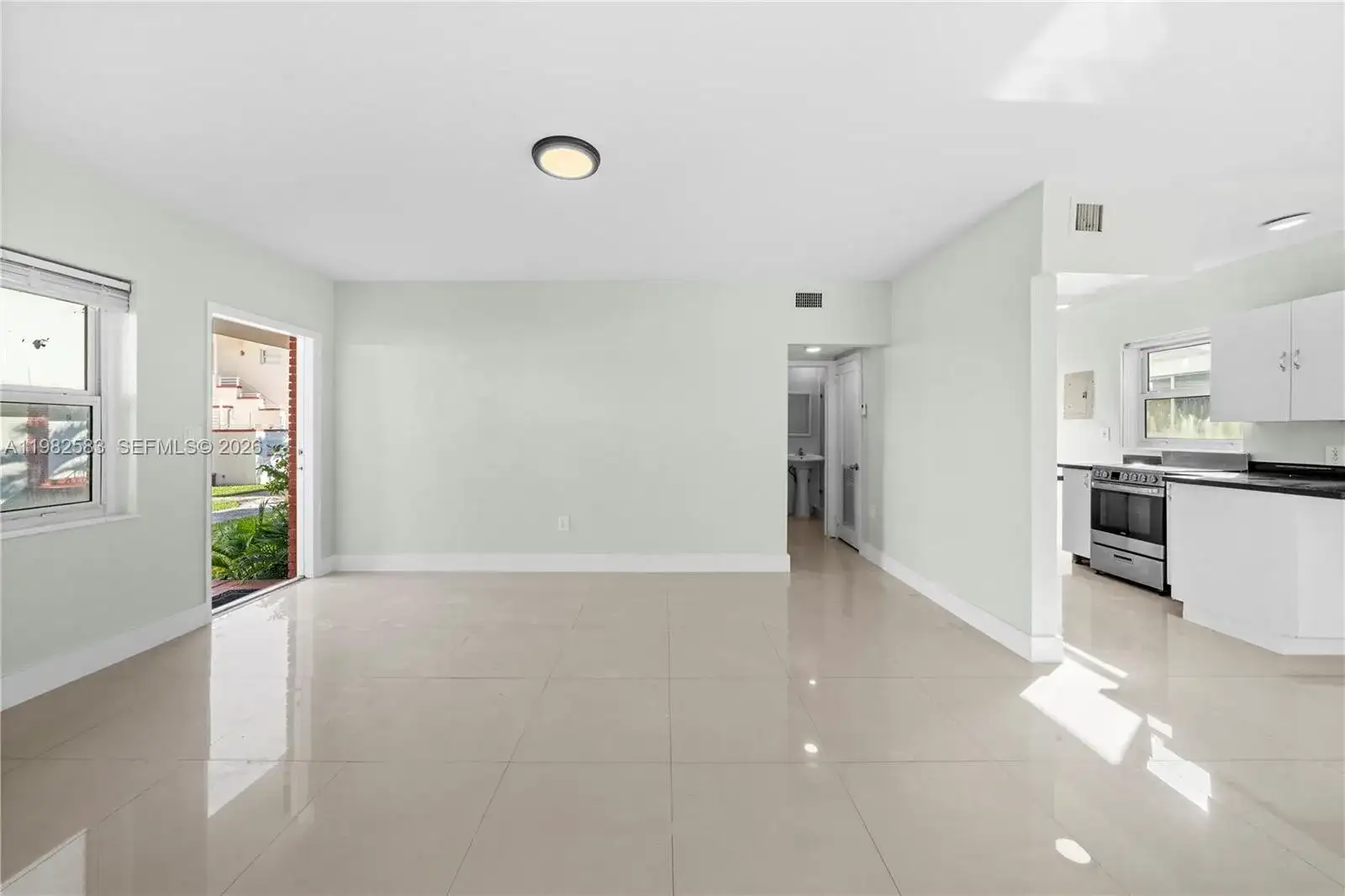 1203 Marseille Dr # 21, Miami Beach FL 33141 photo 4