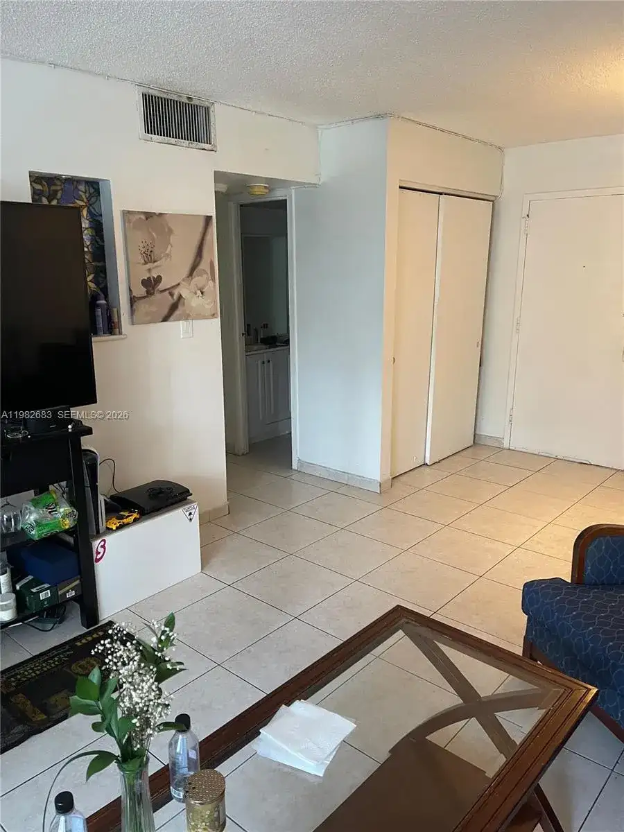 210 172nd St # 323, Sunny Isles Beach FL 33160 photo 2
