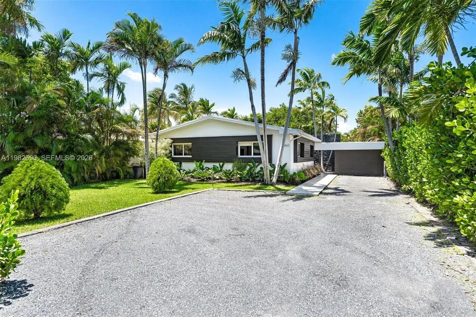 1865 Daytonia Rd, Miami Beach FL 33141 photo 2