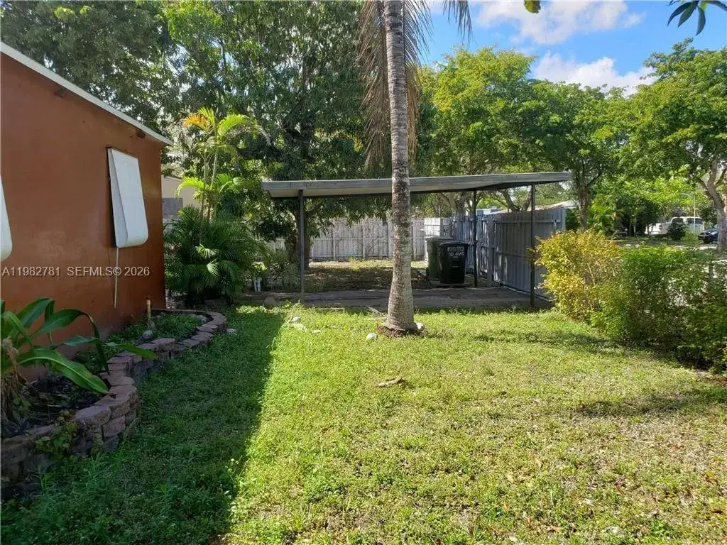 11970 NW 10th Ave, North Miami FL 33168 photo 2