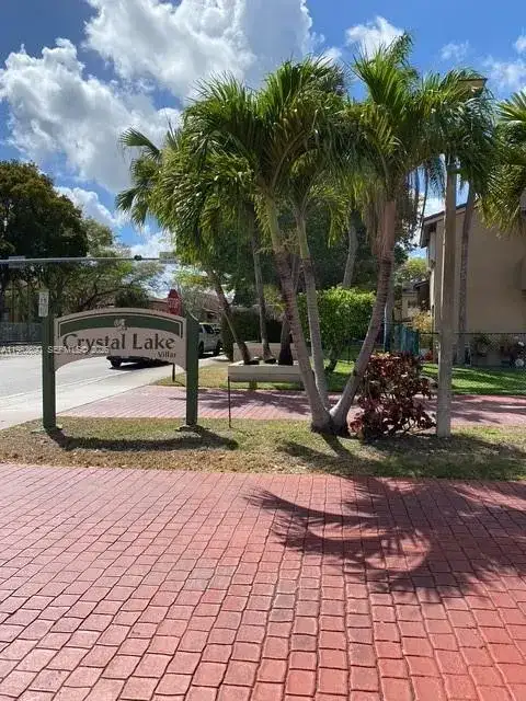 15475 SW 80th St # 15, Miami FL 33193 photo 2