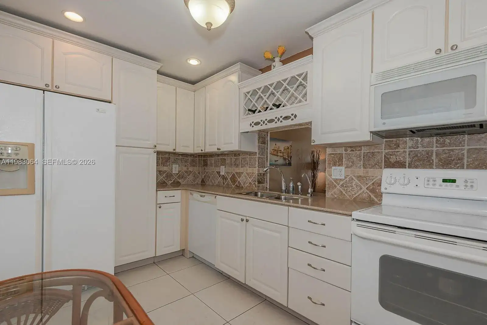 4270 NW 40th St # 201, Lauderdale Lakes FL 33319 photo 3