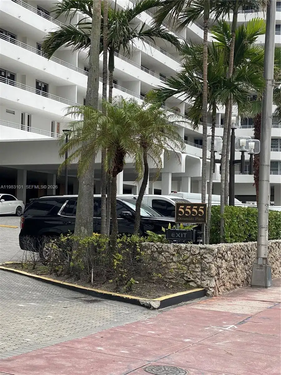 5555 Collins Ave # 17A, Miami Beach FL 33140 photo 4