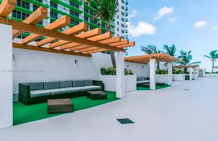 1750 N Bayshore Dr # 1104, Miami FL 33132 photo 4