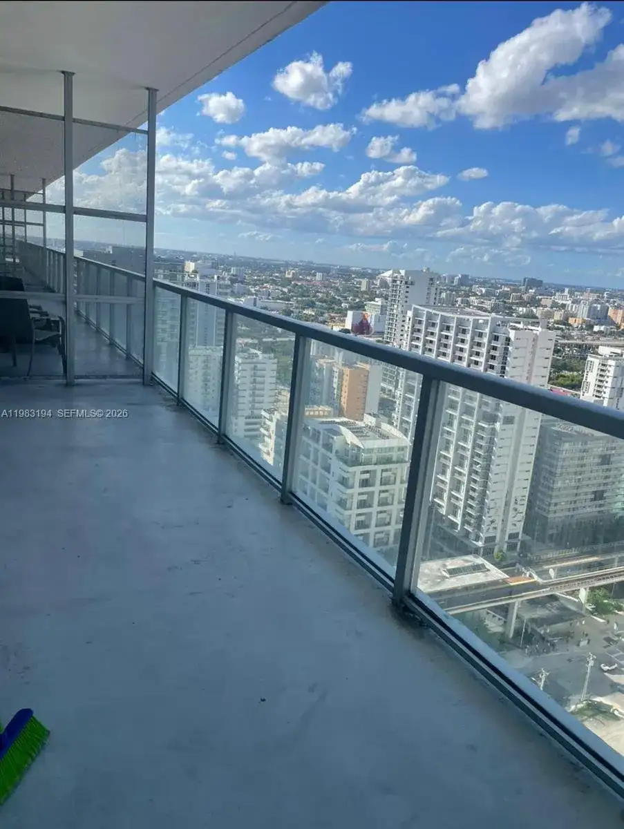 1111 SW 1st Ave, Miami FL 33130 photo 2