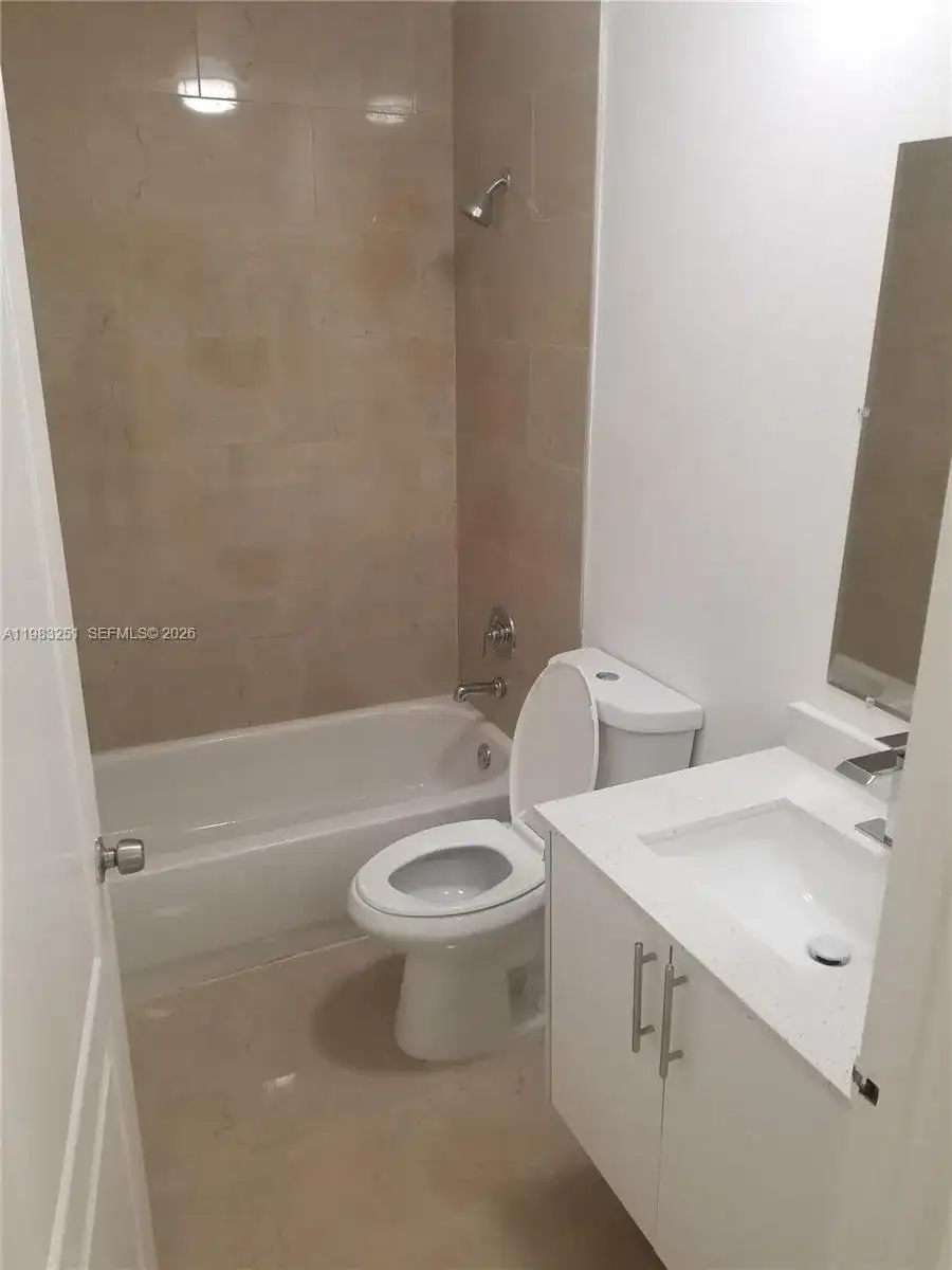 170 NE 142nd St # 3, Miami FL 33161 photo 4