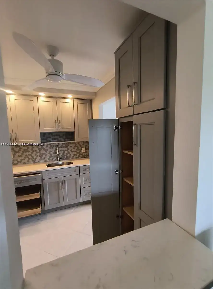 662 N Monaco N # 662, Delray Beach FL 33446 photo 4