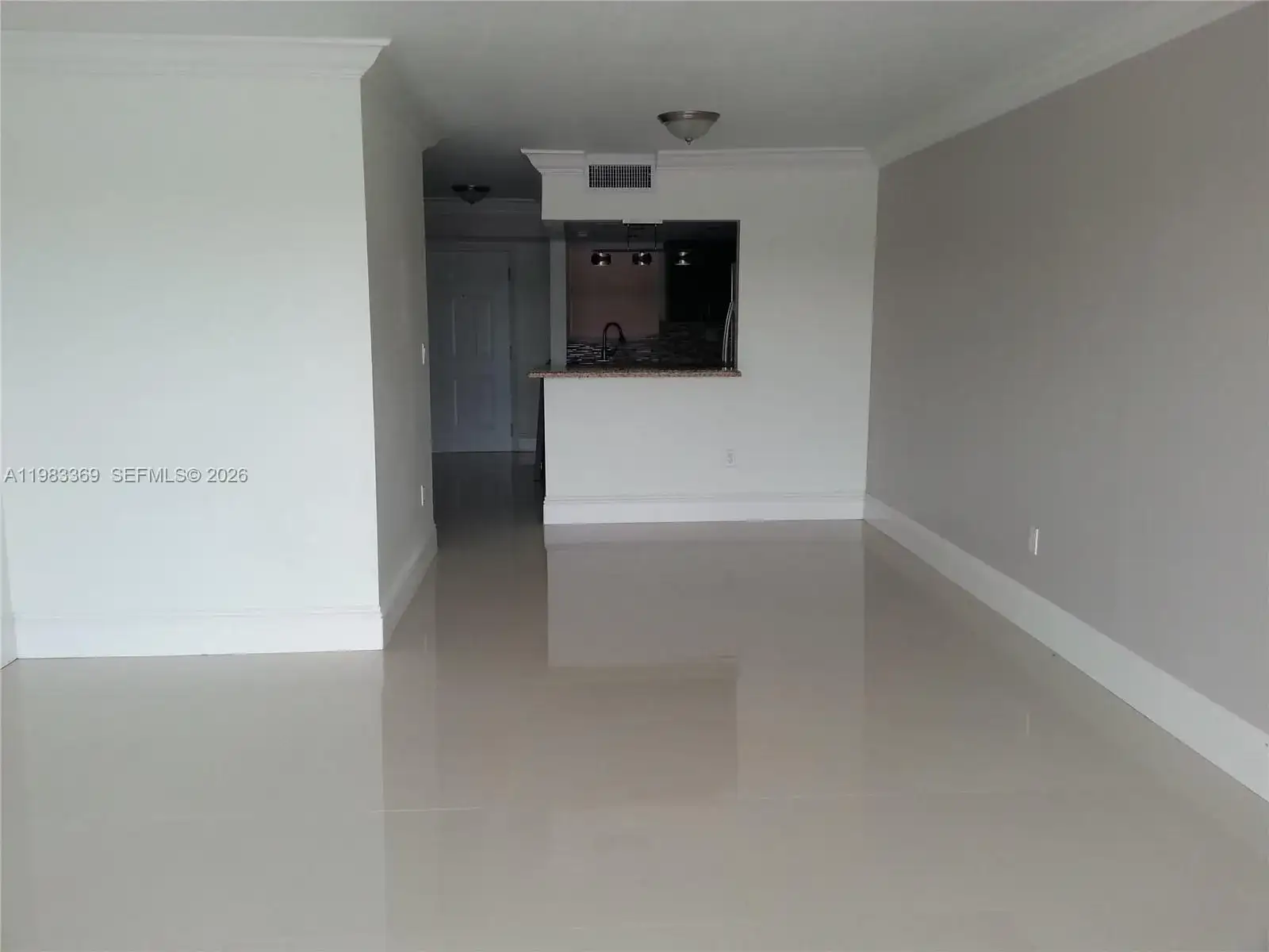 9351 Fontainebleau Blvd # B415, Miami FL 33172 photo 2