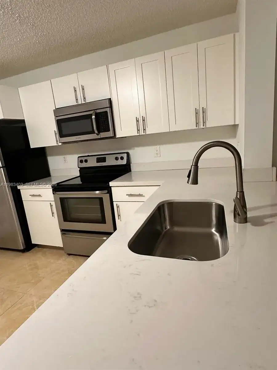 10161 W SUNRISE # 104, Plantation FL 33322 photo 5