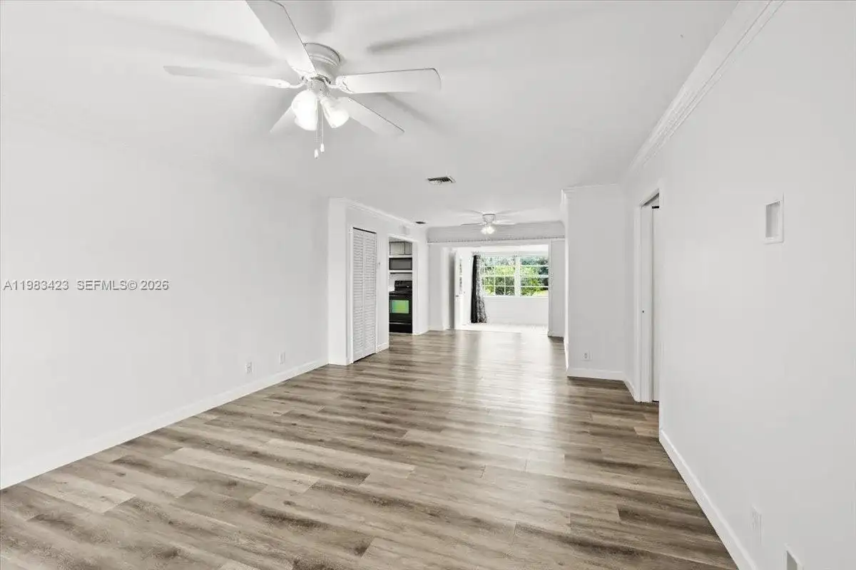 7371 SW 1st St, Margate FL 33068 photo 3