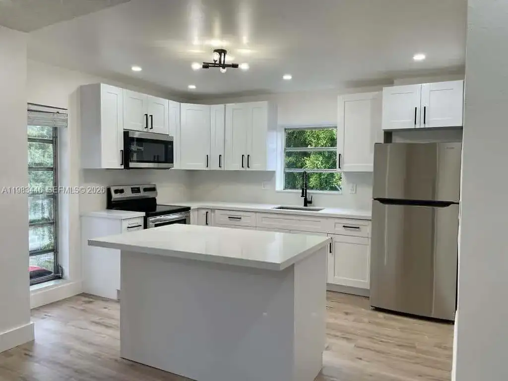 4725 NW 7th St # 3, Miami FL 33126 photo 5