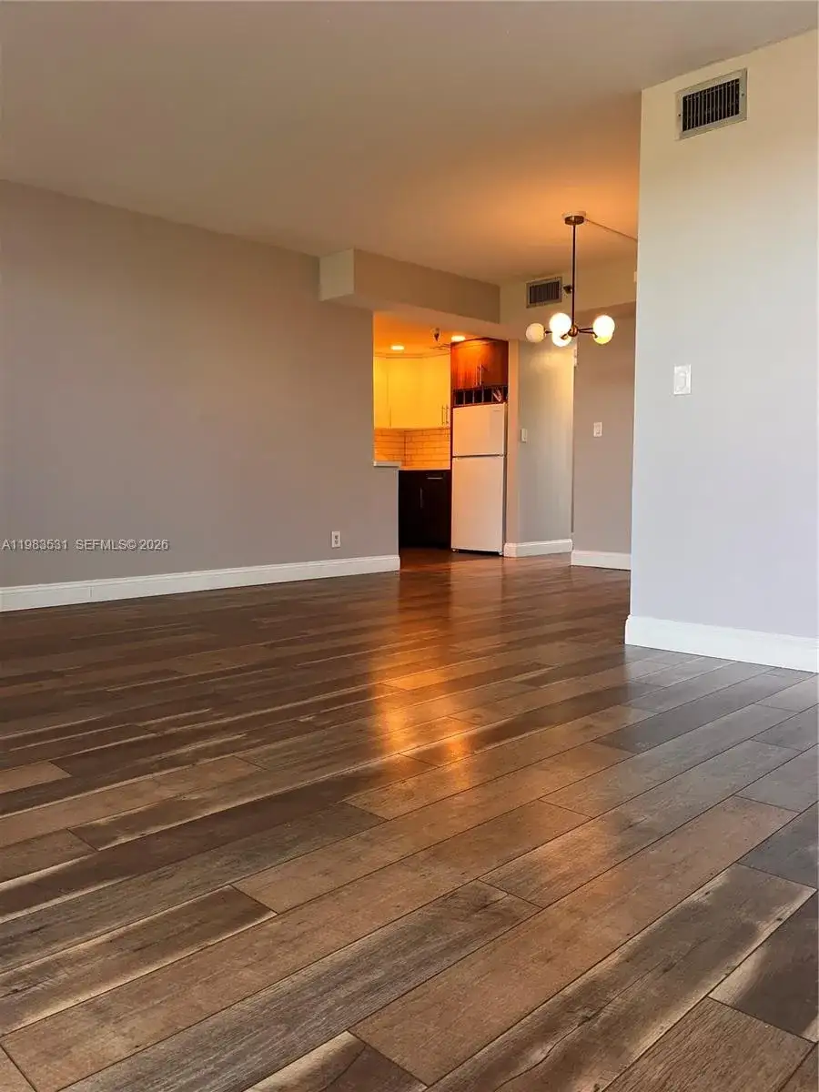 3100 W Rolling Hills Cir # 403, Davie FL 33328 photo 4