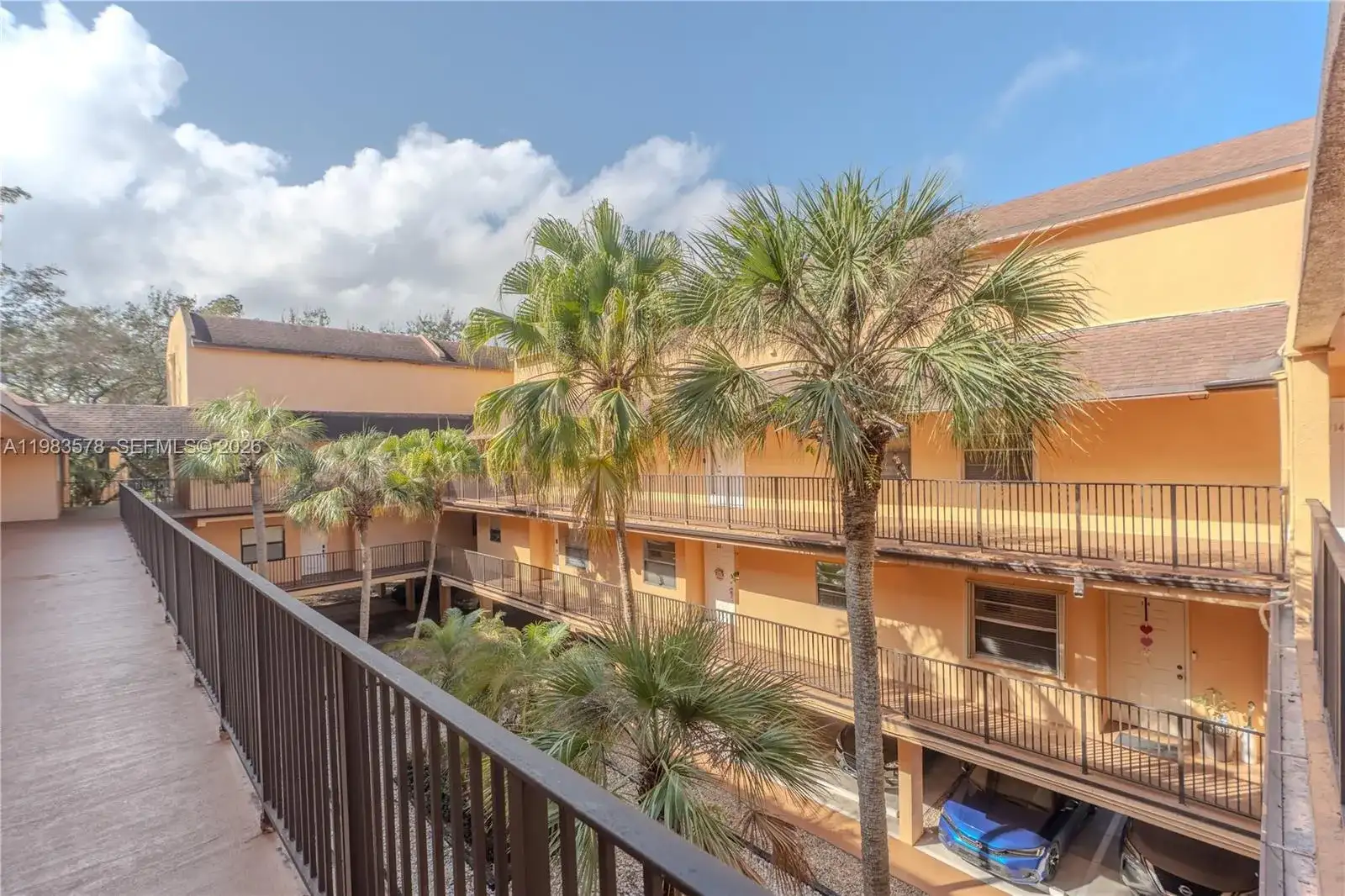 430 Commodore Dr # 314, Plantation FL 33325 photo 2
