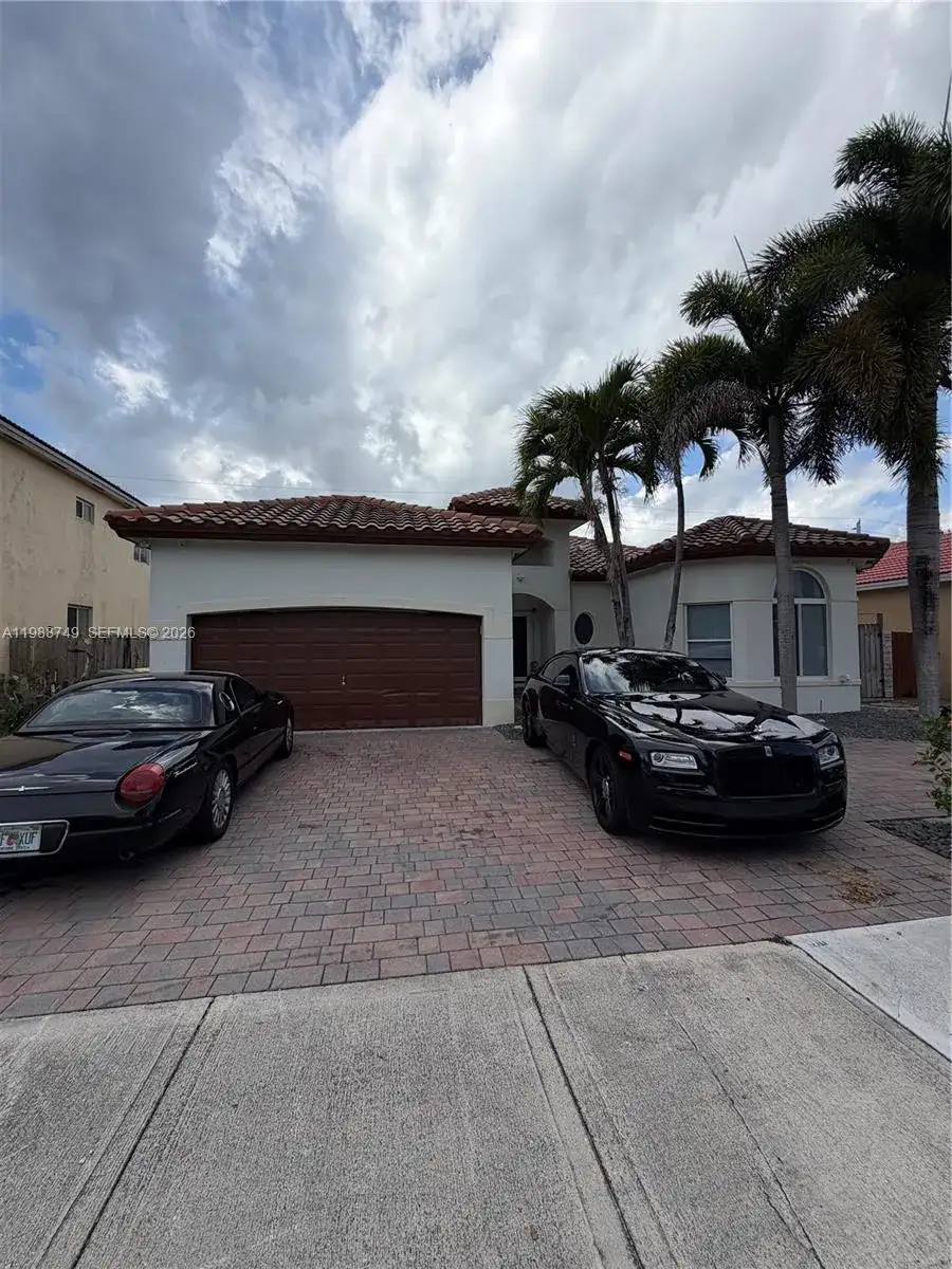 1860 SE 18th Ter, Homestead FL 33035 photo 2