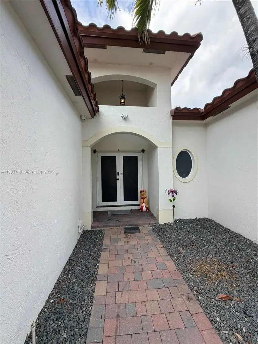 1860 SE 18th Ter, Homestead FL 33035 photo 3