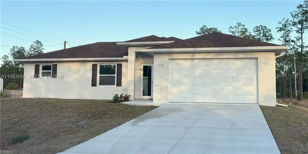 1422 Highland Ave, Lehigh Acres FL 33972 photo 2