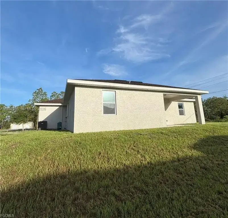 1422 Highland Ave, Lehigh Acres FL 33972 photo 5