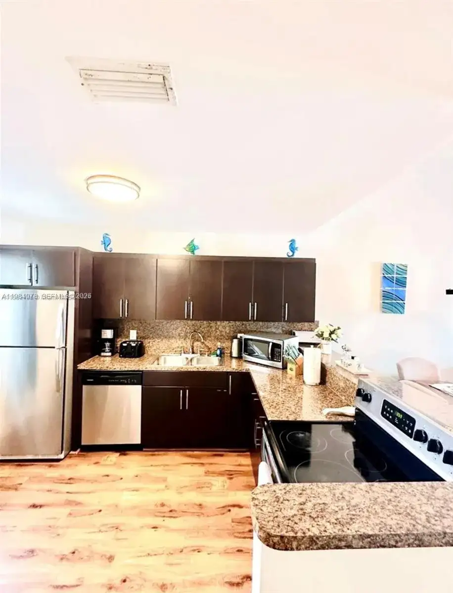 2431 SW 58th Mnr # 2, Dania Beach FL 33312 photo 3