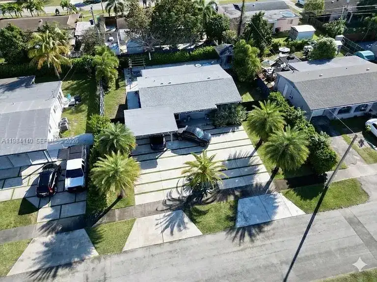 16231 SW 99th Ct, Miami FL 33157 photo 2
