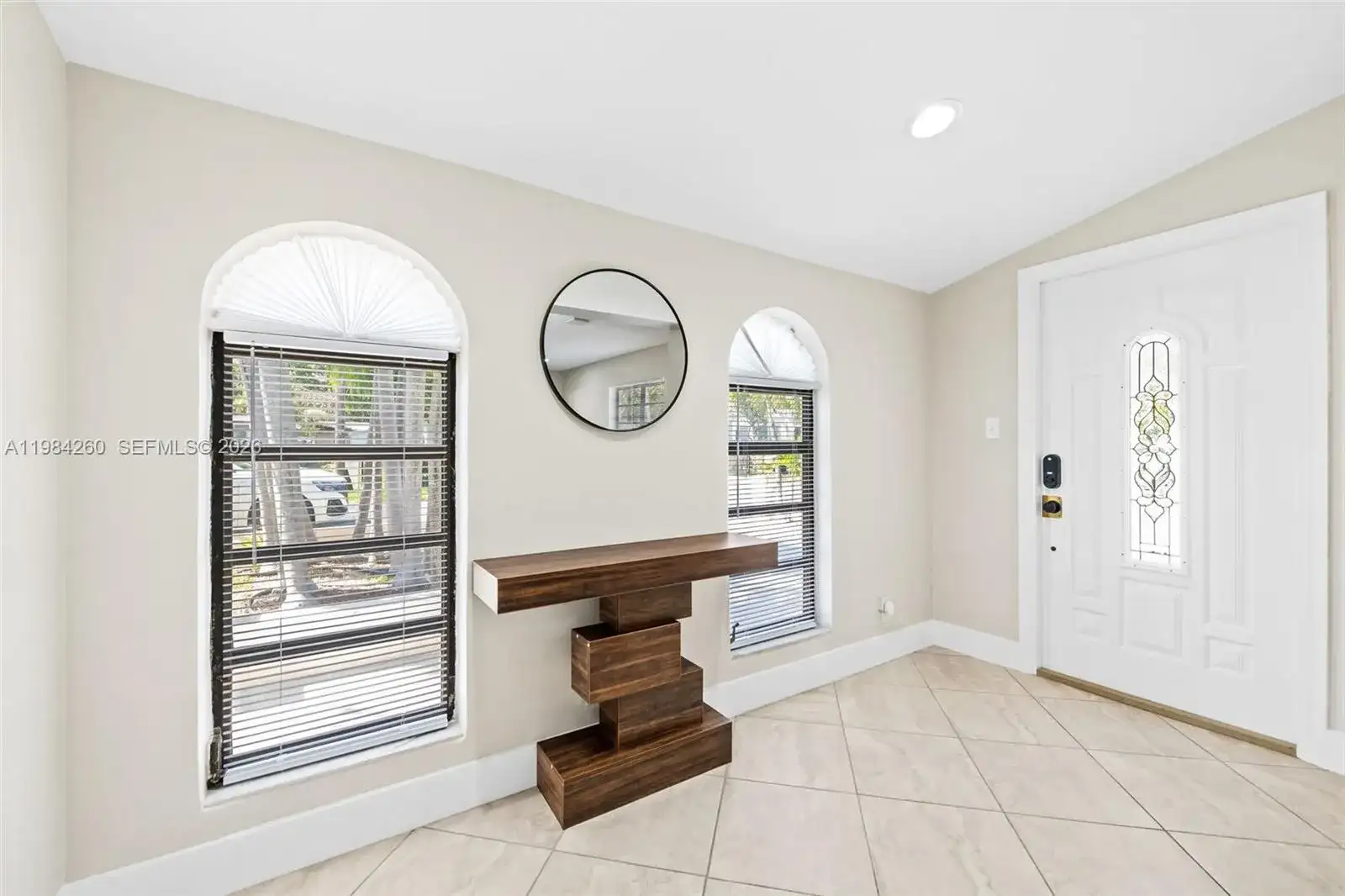 864 NW 16th Ter, Fort Lauderdale FL 33311 photo 2