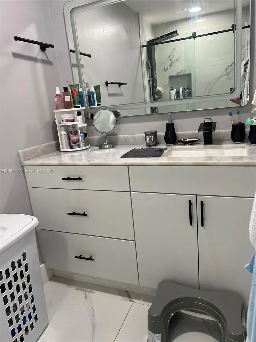 9440 Fontainebleau Blvd # 503, Miami FL 33172 photo 5