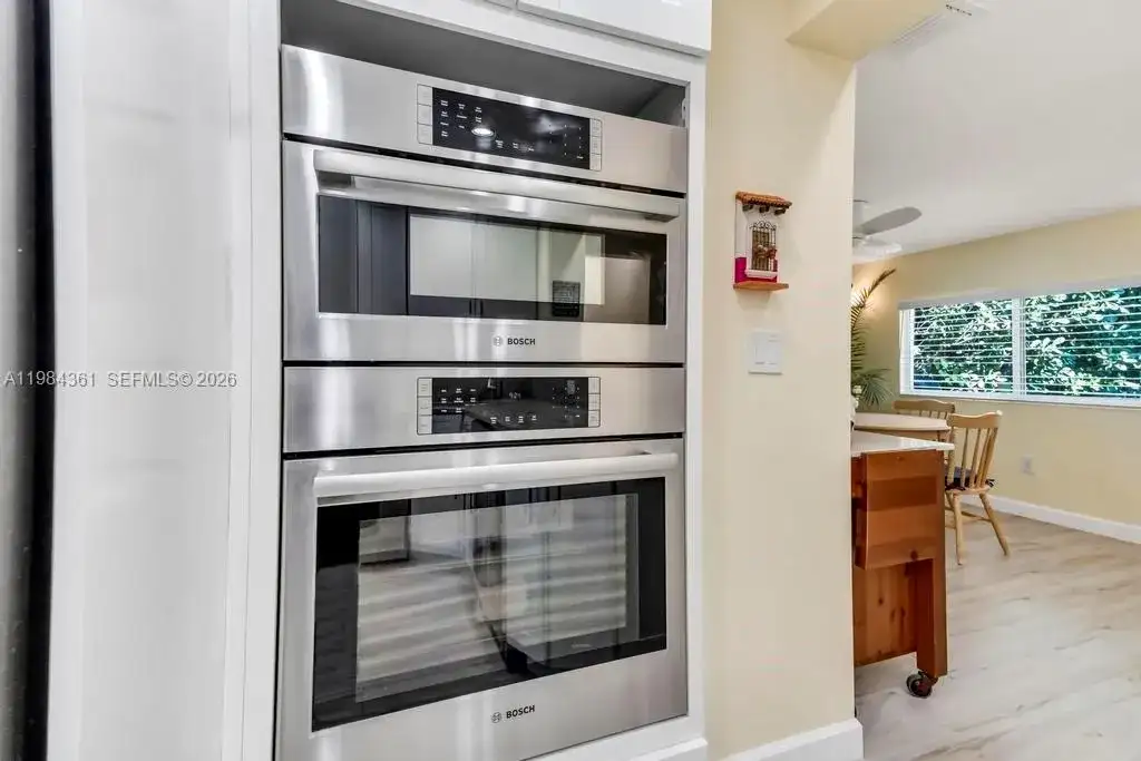 222 SW 7th St, Dania Beach FL 33004 photo 4